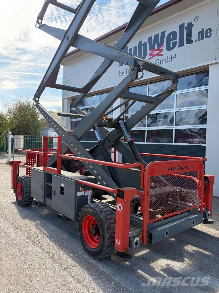 SkyJack SJ9250 - 17,24m Diesel 4x4 Scherenarbeitsbühne Šķerveida pacēlāji