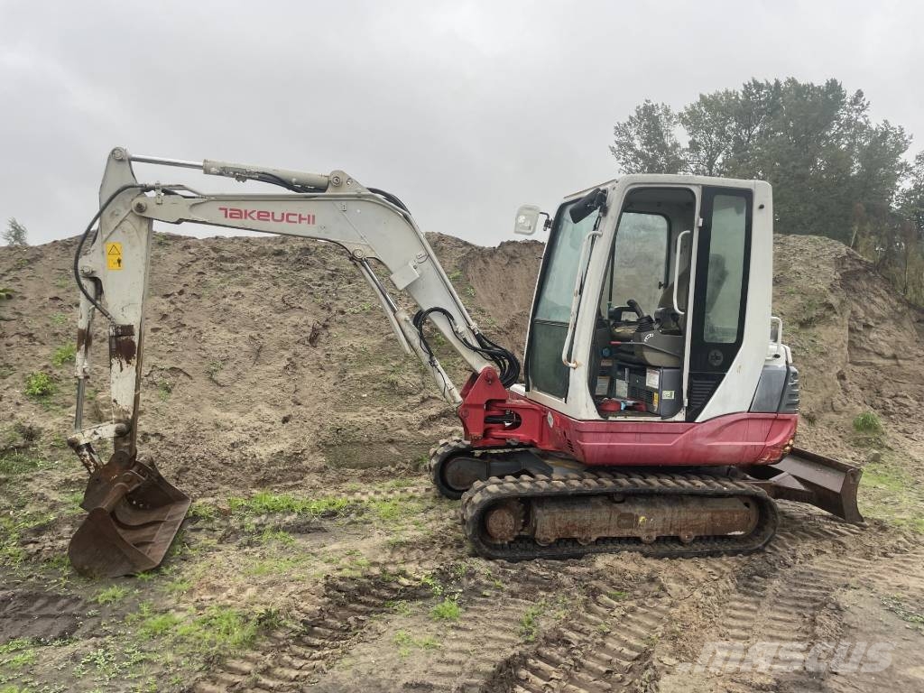 Takeuchi TB 235 Miniexcavadoras