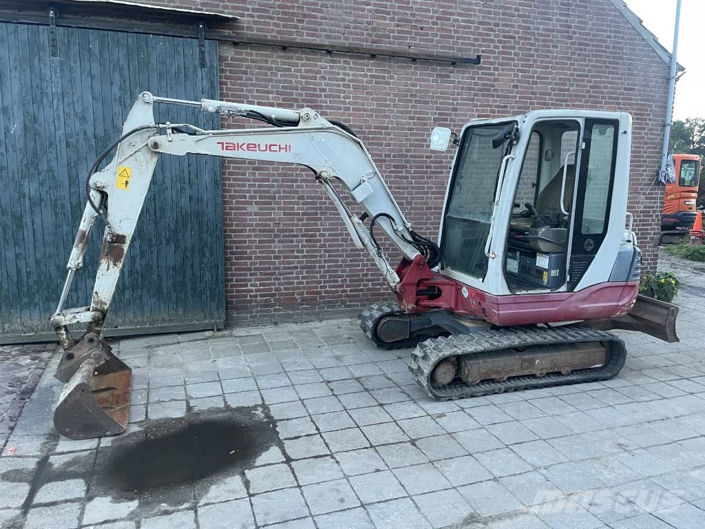 Takeuchi TB 235 Miniexcavadoras