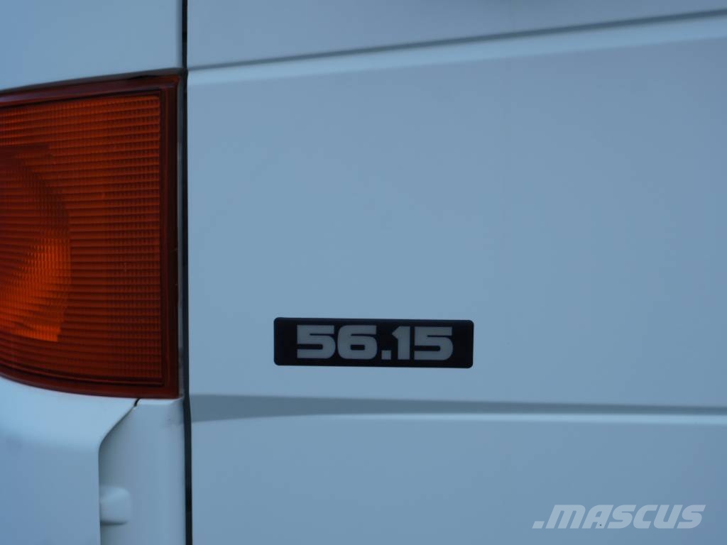 Nissan ATLEON 56.15 CAJA CERRADA Y TRAMPILLA شاحنات مسطحة/مفصلية الجوانب