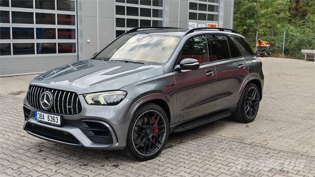 Mercedes-Benz Mercedes Benz AMG GLE 63, 4M, Pano, Nez. Topení, M Auto's