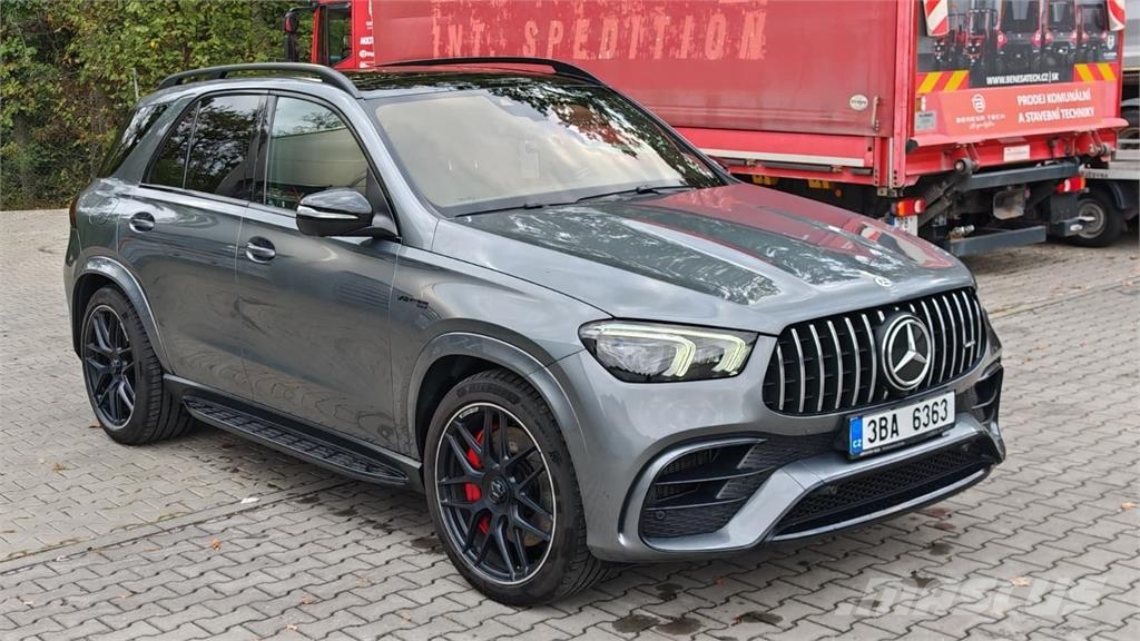 Mercedes-Benz Mercedes Benz AMG GLE 63, 4M, Pano, Nez. Topení, M Auto's