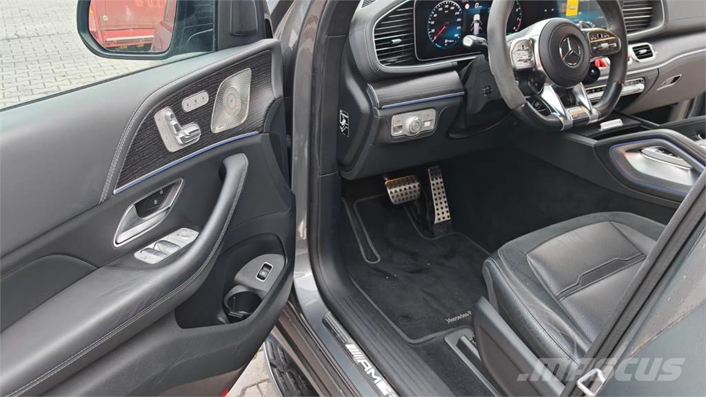 Mercedes-Benz Mercedes Benz AMG GLE 63, 4M, Pano, Nez. Topení, M Auto's