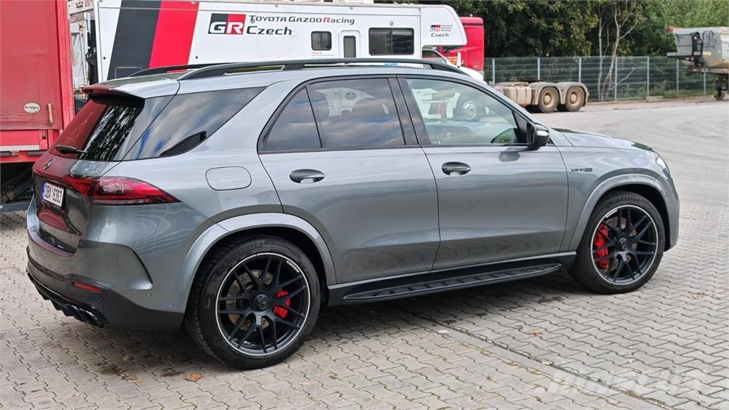 Mercedes-Benz Mercedes Benz AMG GLE 63, 4M, Pano, Nez. Topení, M Auto's