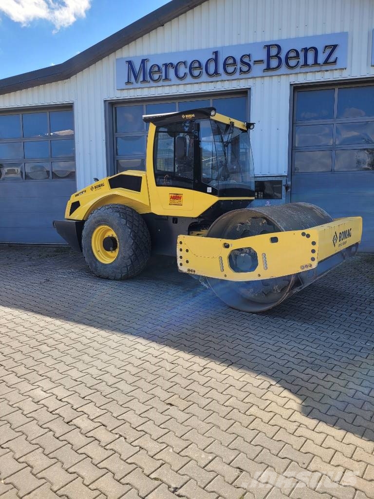 Bomag BW 213 D-5 Erdbauwalzen