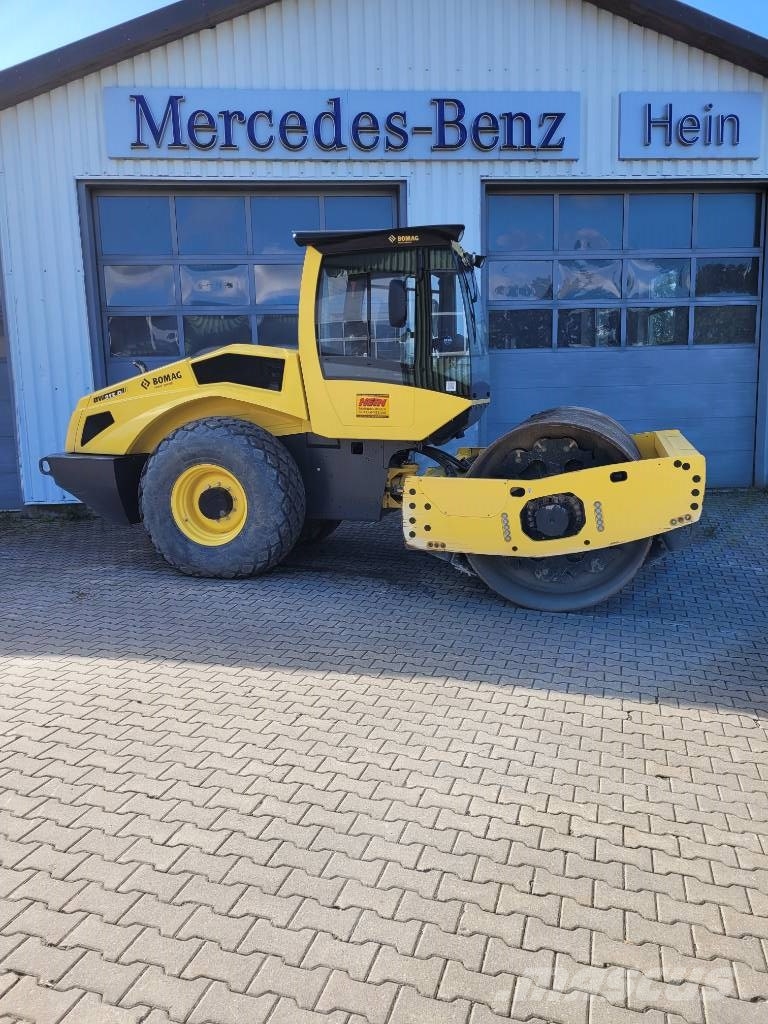 Bomag BW 213 D-5 Erdbauwalzen