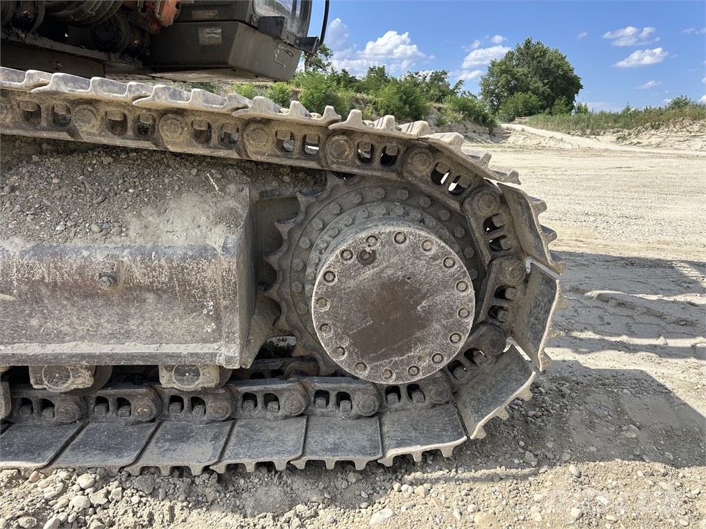 Hitachi ZX 300 LC N-6 Pásové rýpadlá