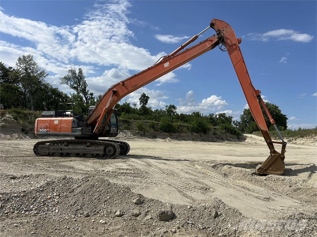 Hitachi ZX 300 LC N-6 Pásové rýpadlá