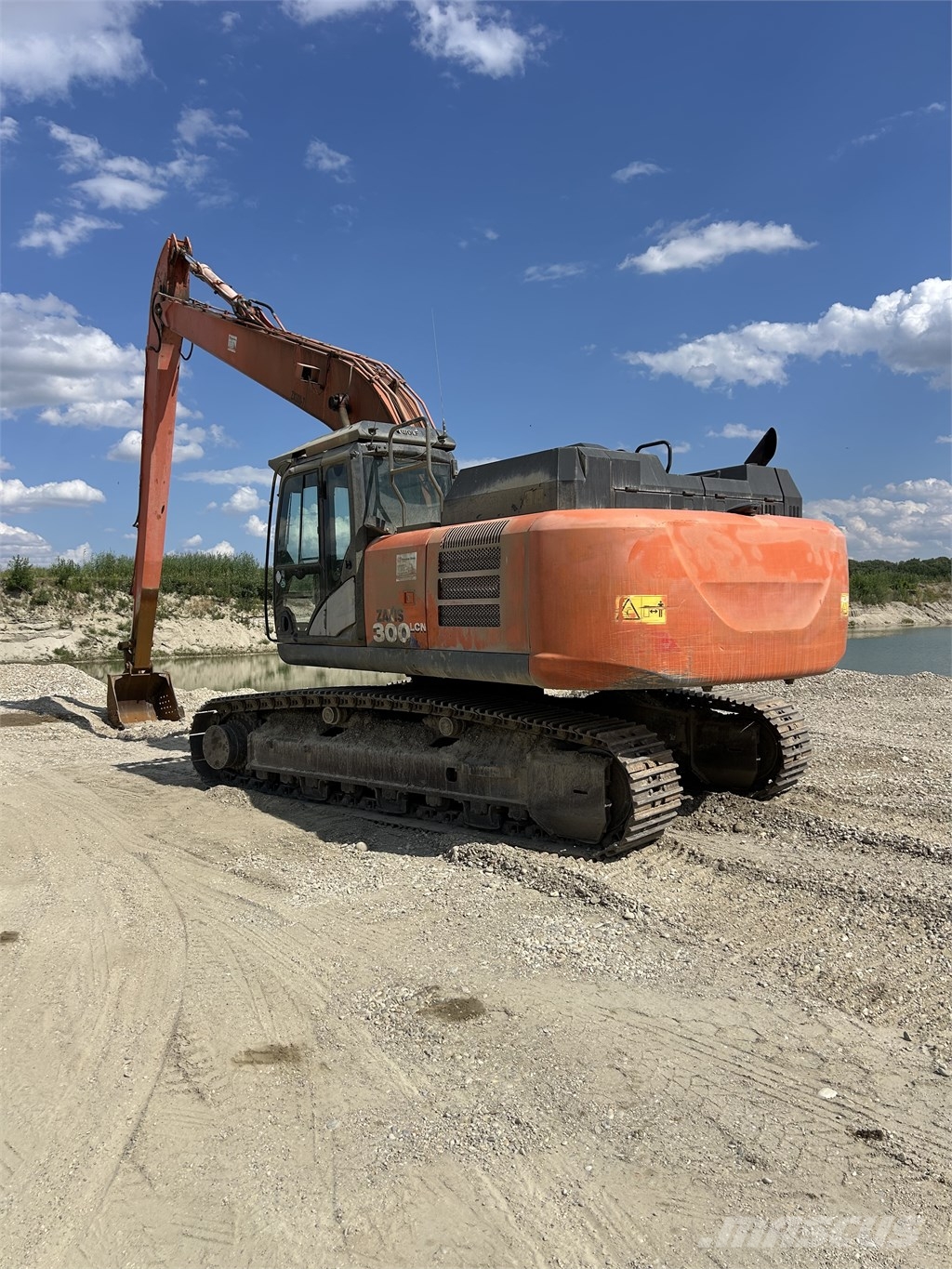 Hitachi ZX 300 LC N-6 Pásové rýpadlá