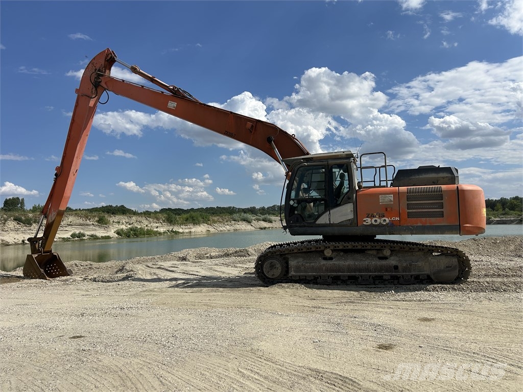 Hitachi ZX 300 LC N-6 Pásové rýpadlá