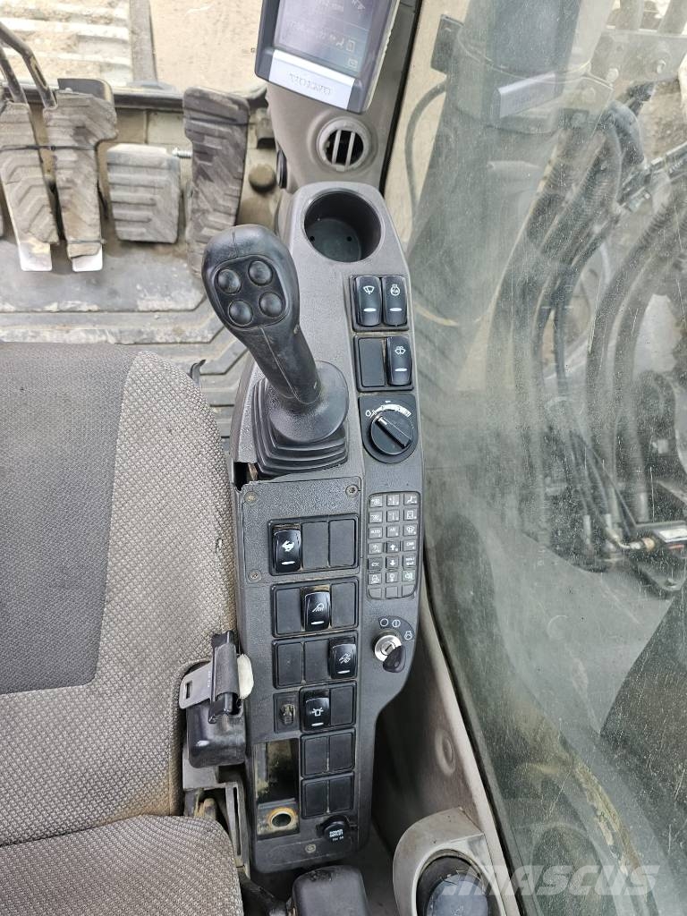 Volvo EC 290 C N L Excavadoras de cadenas