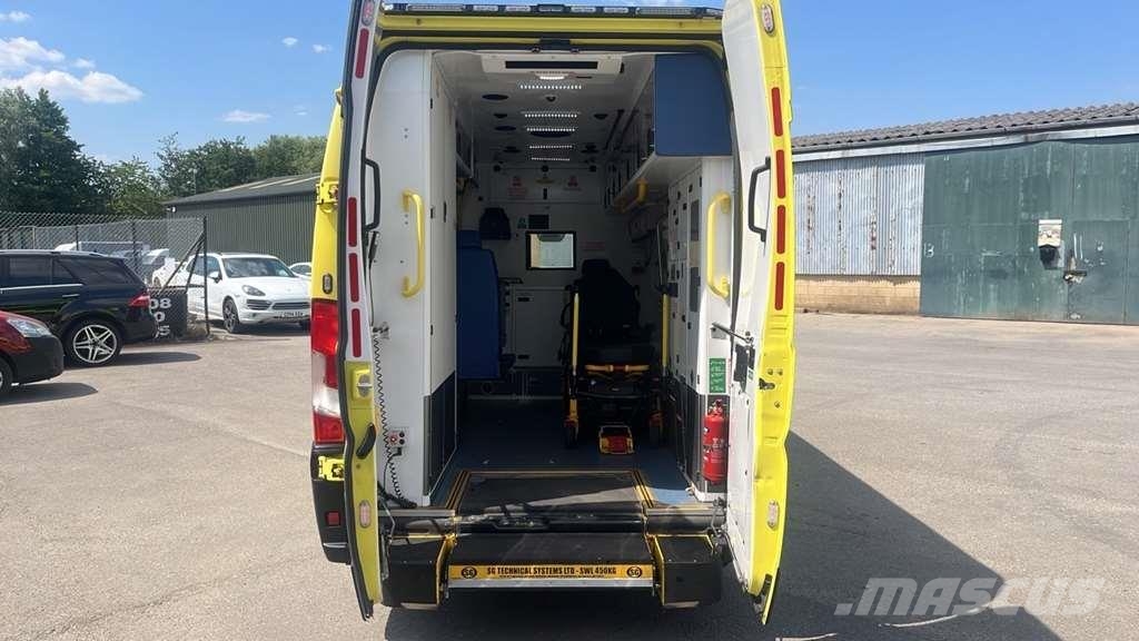 Fiat Ducato A&E Fiat Ducato A&E Vehicle with Stryker Pr سيارات إسعاف