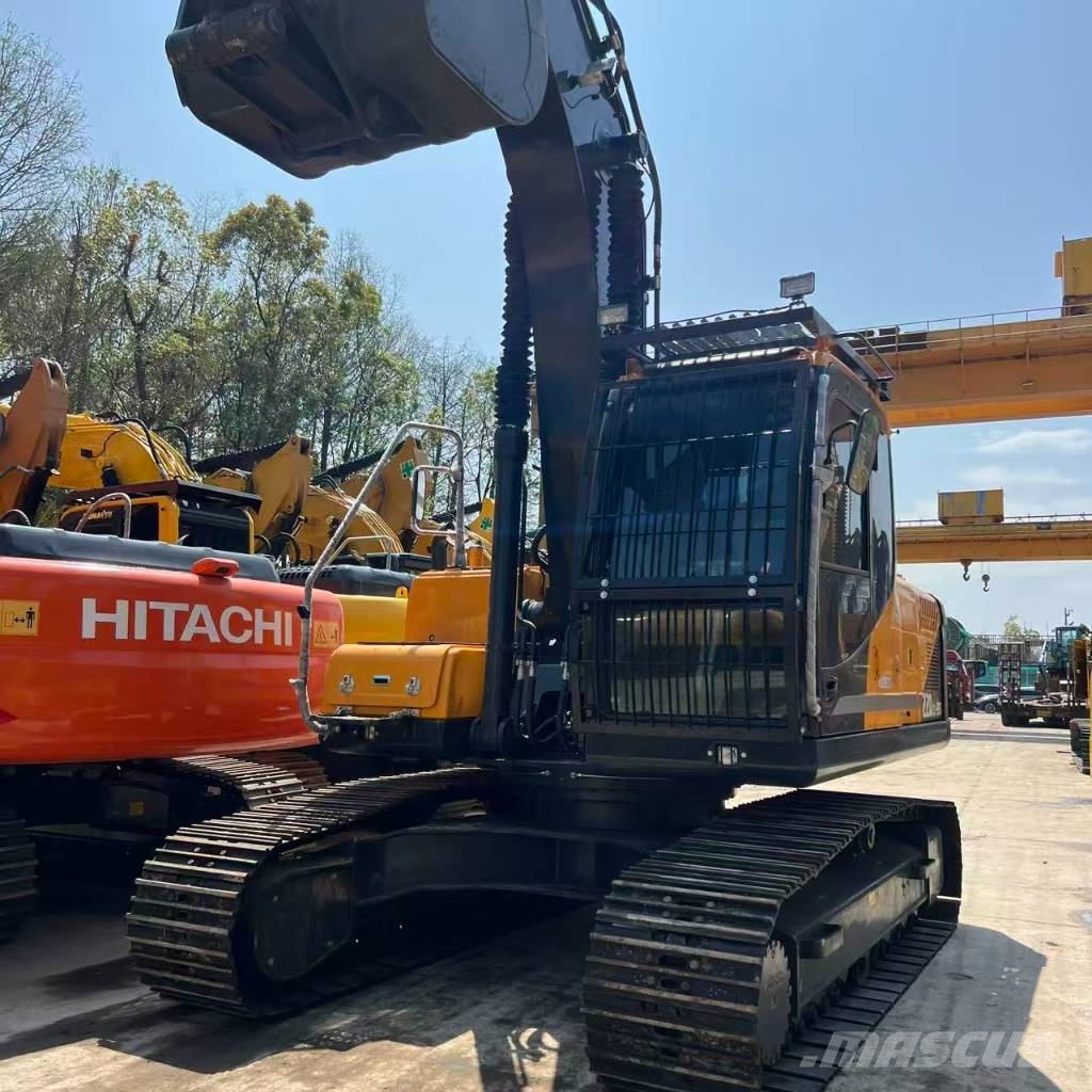 Hyundai Robex 220 LC-9 S Gravemaskiner på larvebånd
