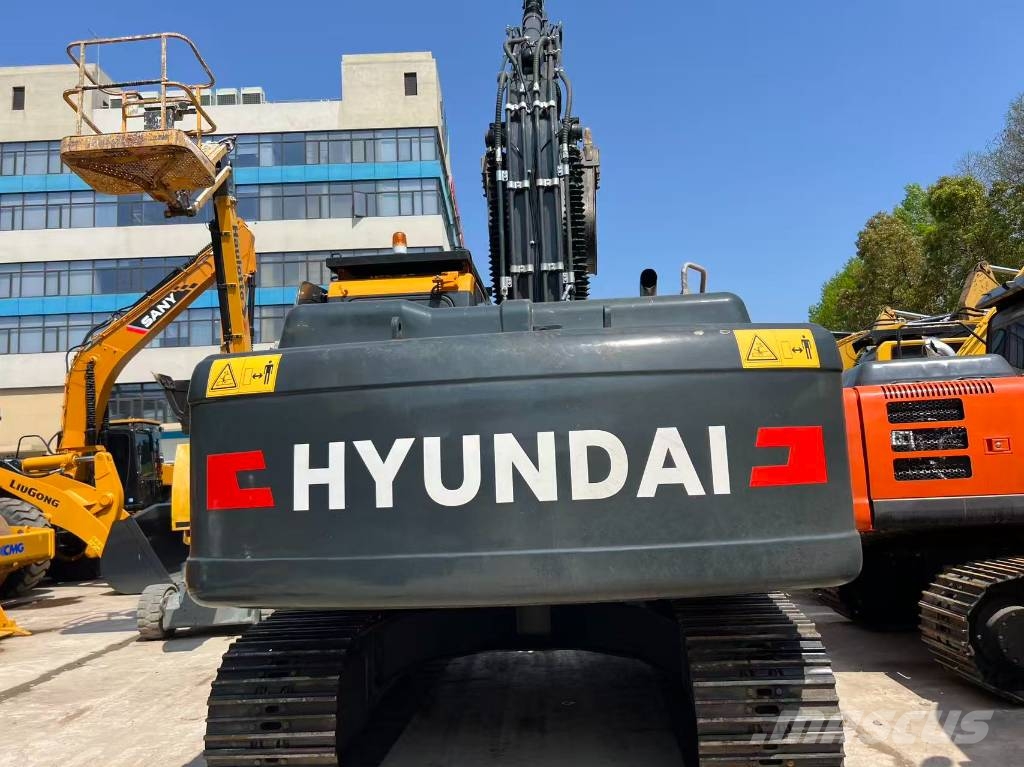 Hyundai Robex 220 LC-9 S Gravemaskiner på larvebånd