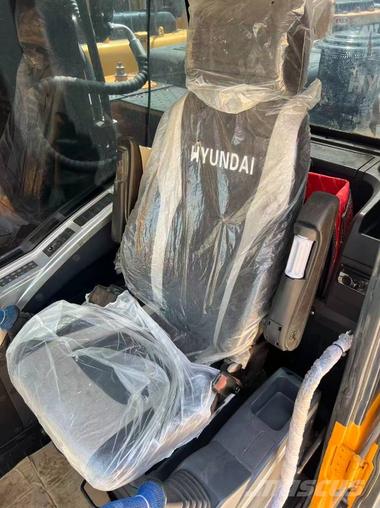 Hyundai Robex 220 LC-9 S Gravemaskiner på larvebånd