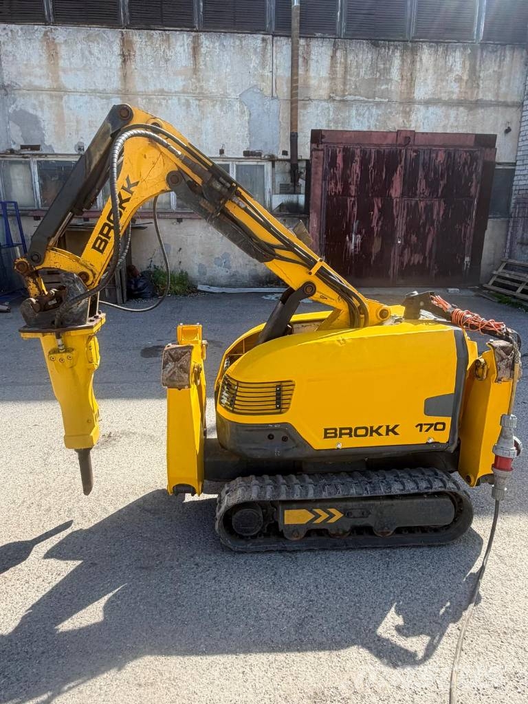 Brokk 170 Demolačné rýpadlá