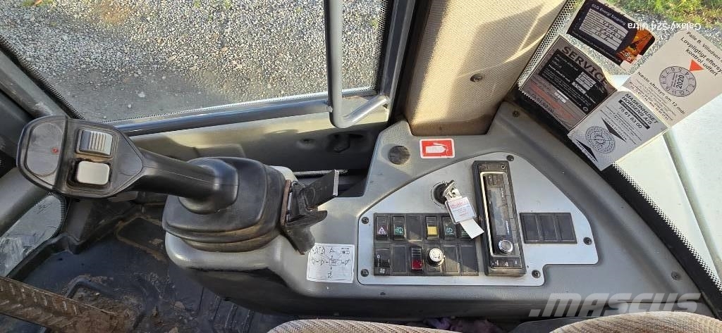Terex TL 100 Gumikerekes homlokrakodók