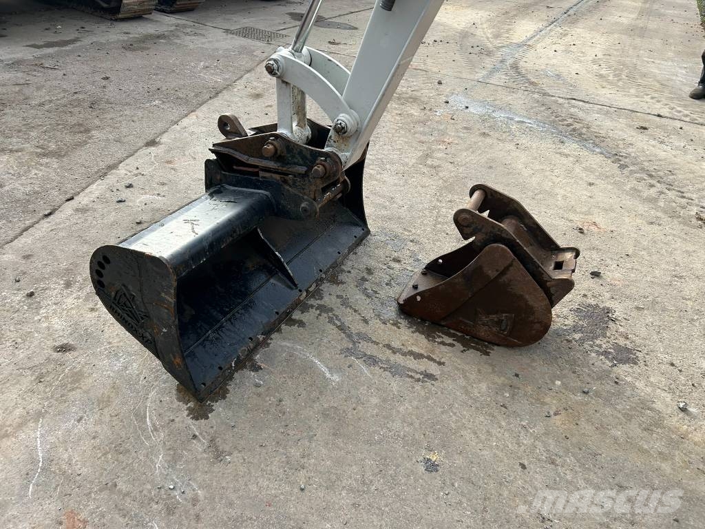 Takeuchi TB 23 R Miniescavatori