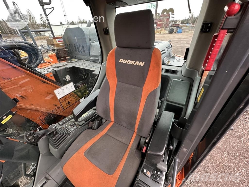 Doosan DX 165 W-5 Excavadoras de ruedas