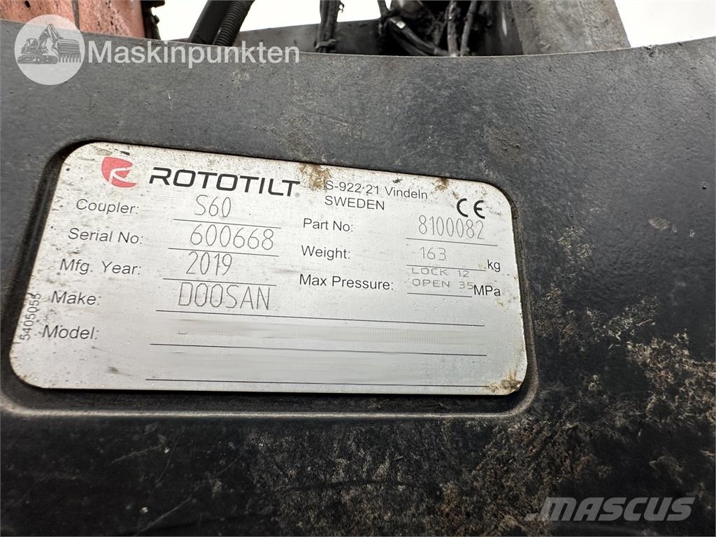 Doosan DX 165 W-5 Excavadoras de ruedas