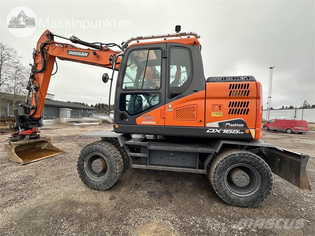 Doosan DX 165 W-5 Excavadoras de ruedas