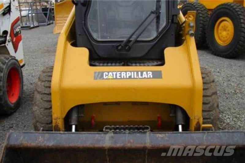 CAT 226B3 其他货车