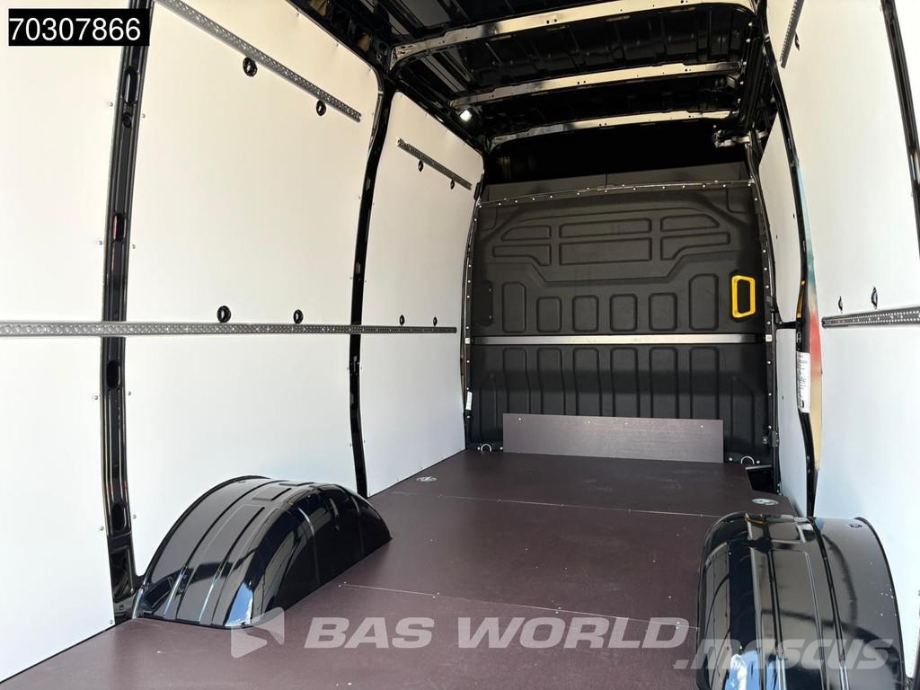 Iveco Daily 35C21 3,0-Liter-Automatik, Doppelbereifung, Furgonetas /Furgón