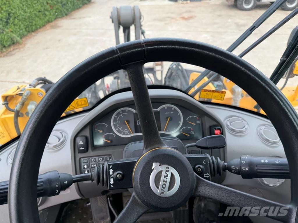 Volvo L70H L70H Iekrāvēji uz riteņiem