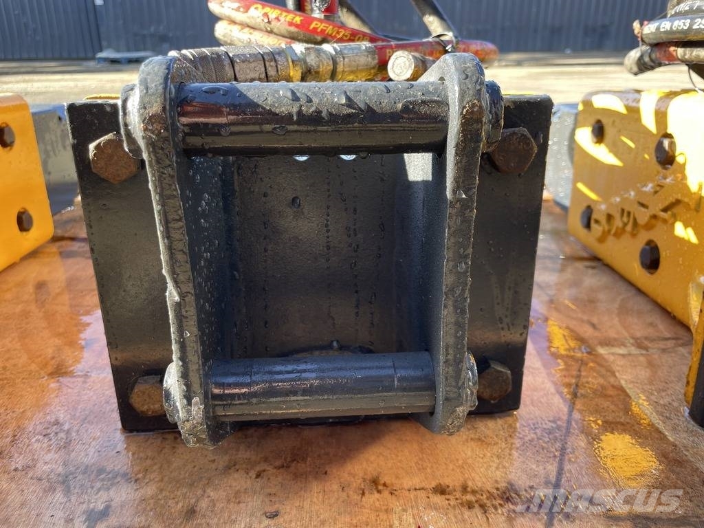 Indeco HP 150 98kg 0,7 - 3,0 t Hydraulic Breaker Hammers / Breakers