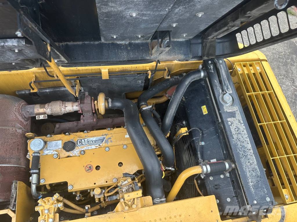 CAT 320DL Raupenbagger