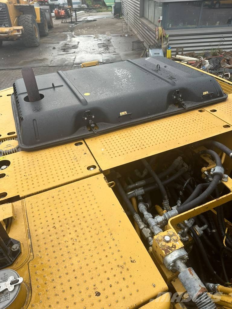 CAT 320DL Raupenbagger