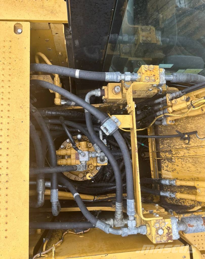 CAT 320DL Raupenbagger
