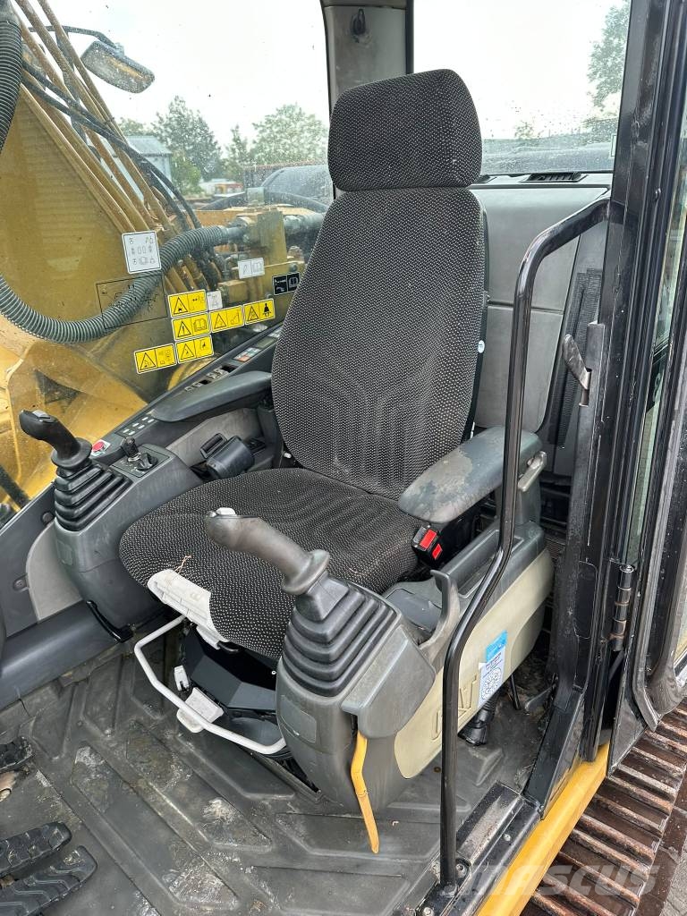 CAT 320DL Raupenbagger