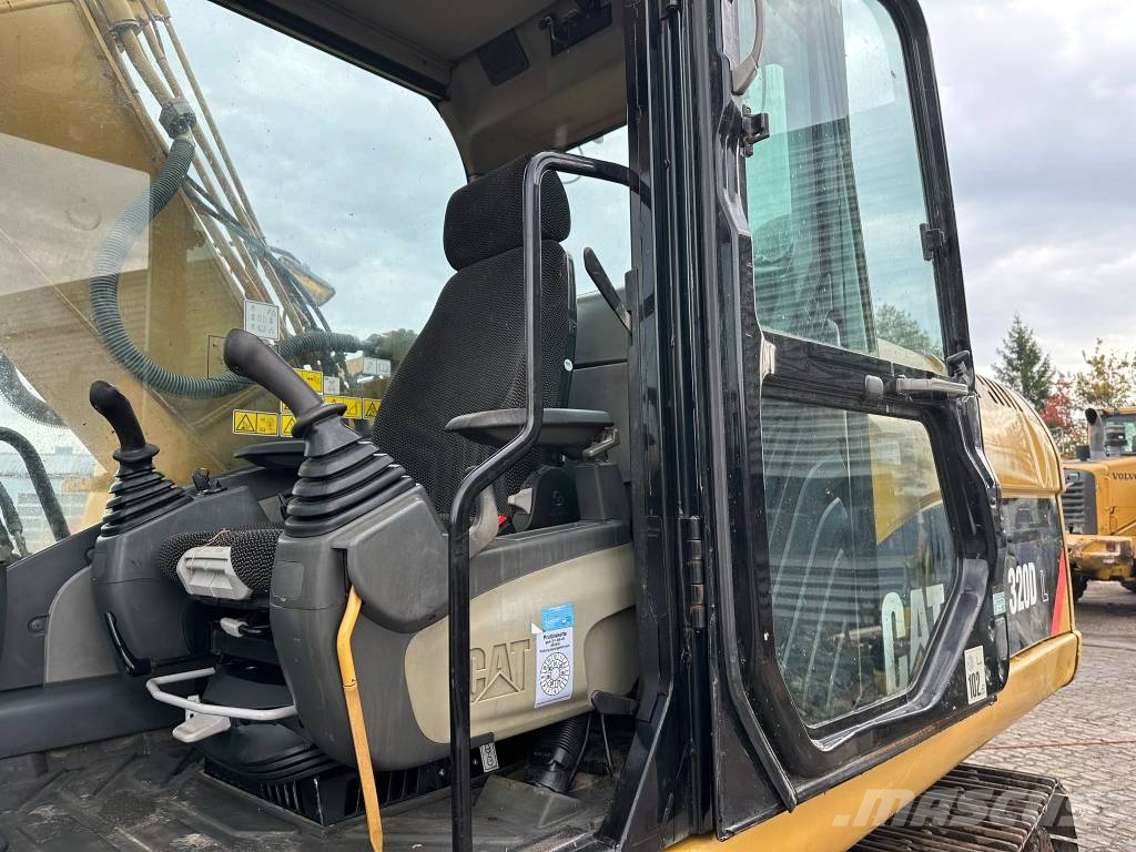 CAT 320DL Raupenbagger