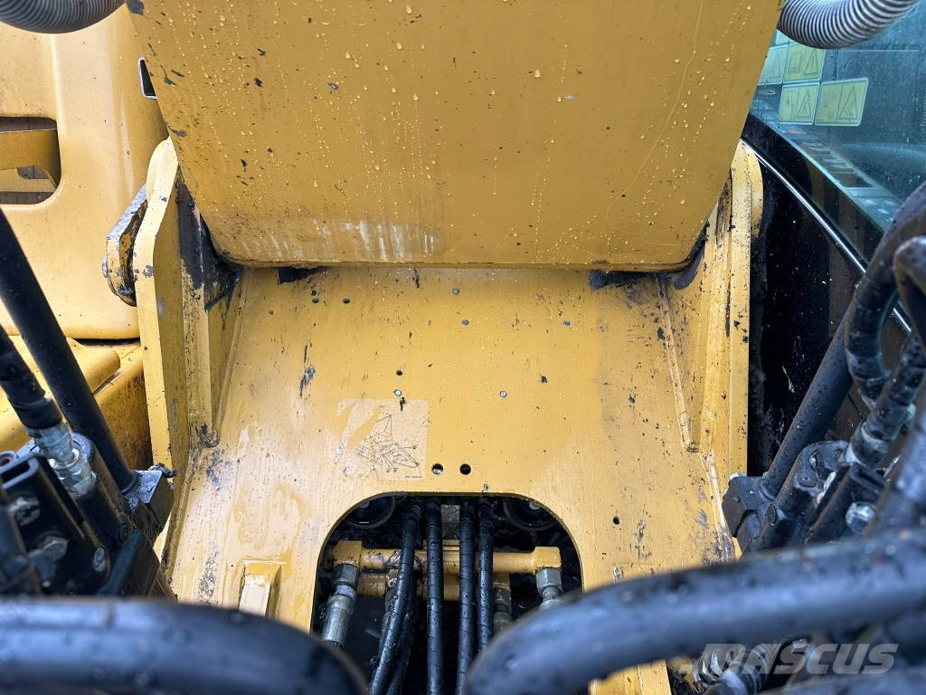 CAT 320DL Raupenbagger
