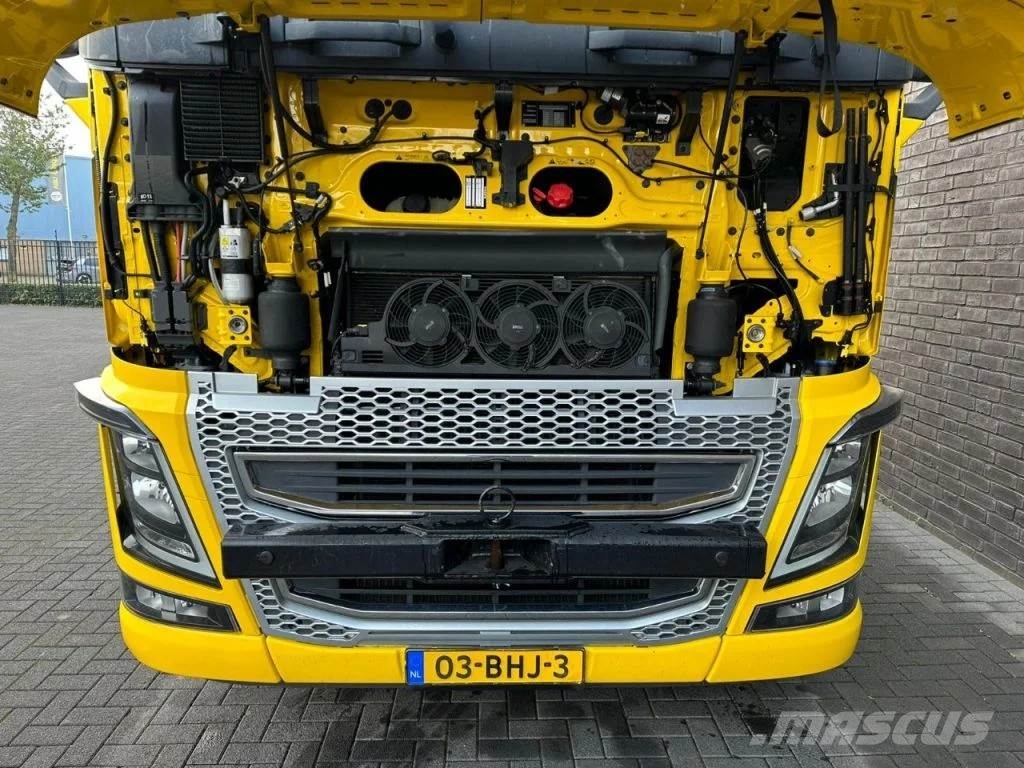 Volvo FH 16.750 8X4 HEAVY DUTY TRACTOR/SZM/TREKKER Prime Movers