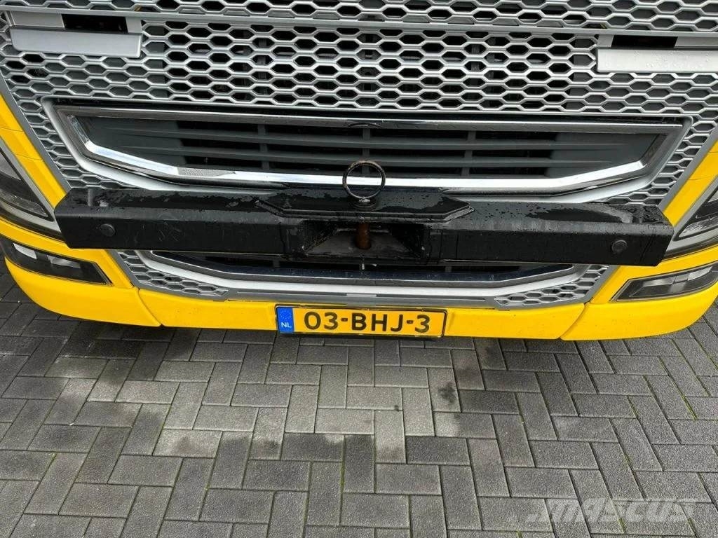 Volvo FH 16.750 8X4 HEAVY DUTY TRACTOR/SZM/TREKKER Prime Movers