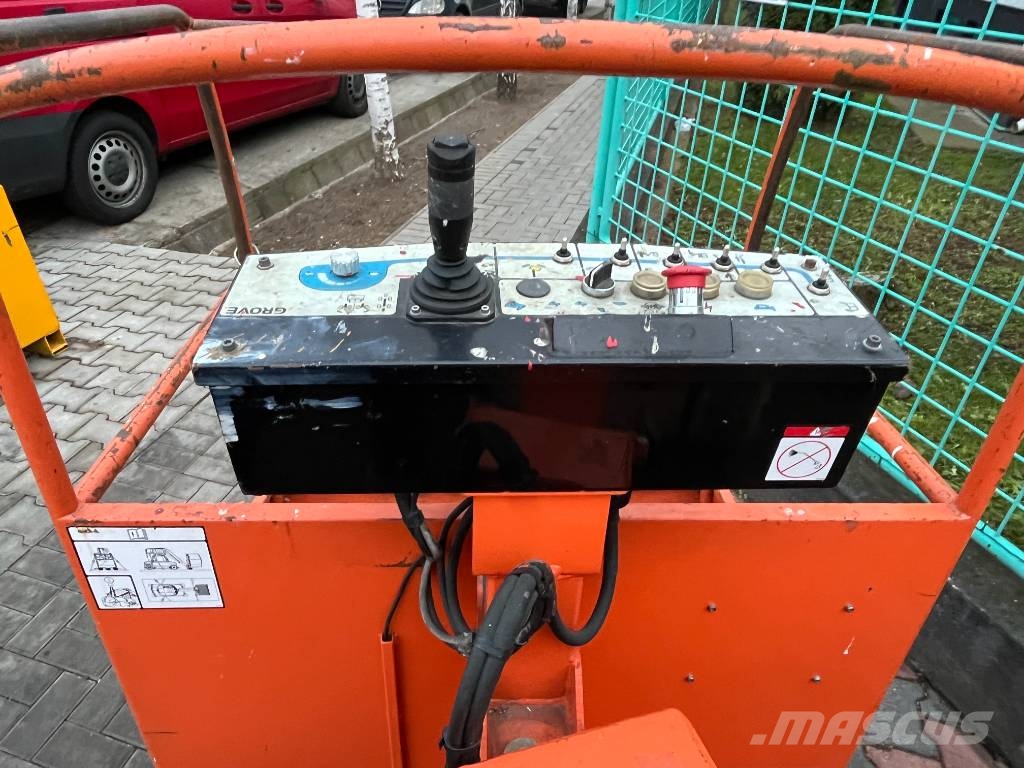 JLG TOUCAN 1210 V-4138 FOR EXPORT ONLY EO Вертикальні щоглові підйомники