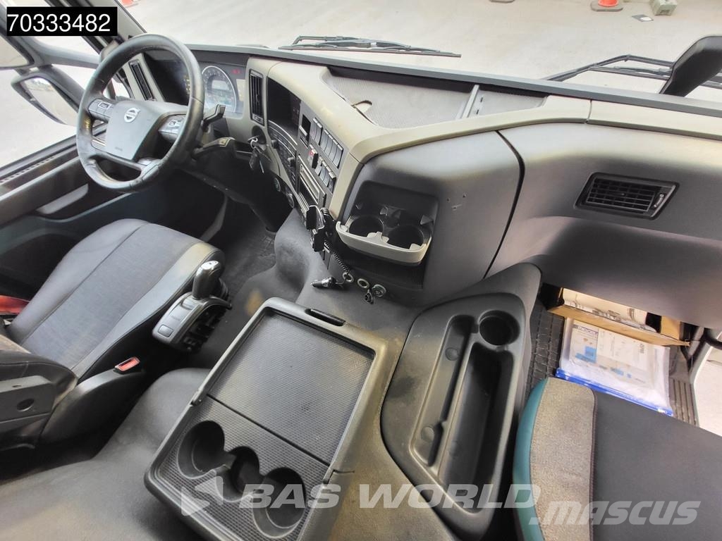 Volvo FM 410 FM 6X2 Machine transporter Hydraulic ramp W مركبات النقل
