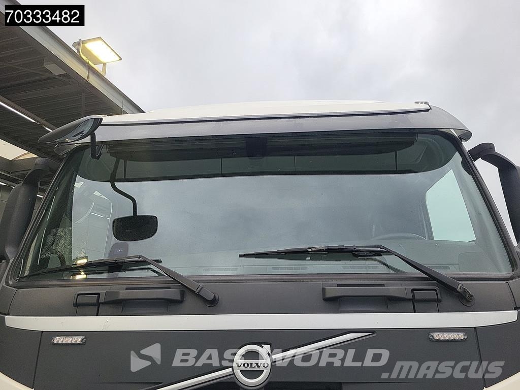 Volvo FM 410 FM 6X2 Machine transporter Hydraulic ramp W مركبات النقل