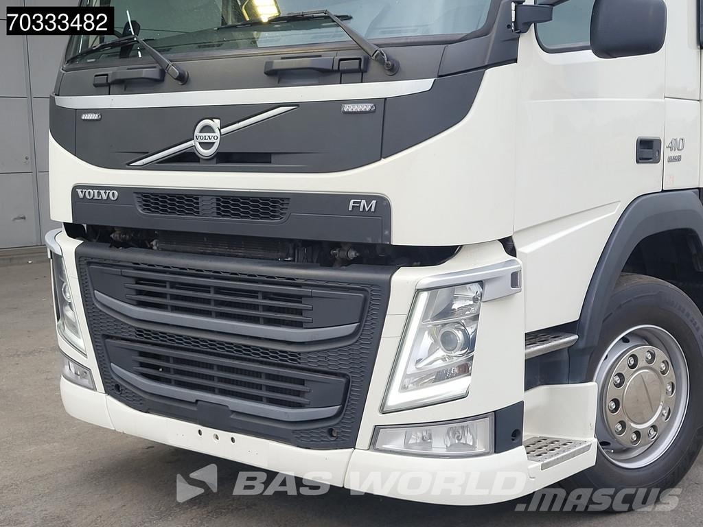 Volvo FM 410 FM 6X2 Machine transporter Hydraulic ramp W مركبات النقل