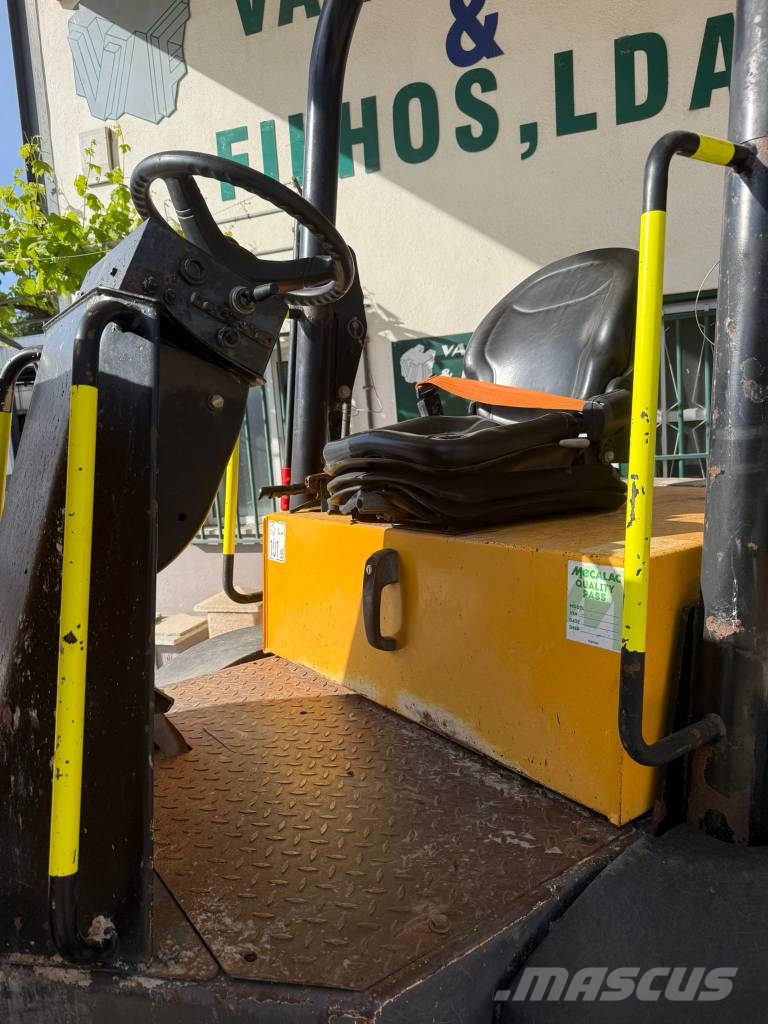 Mecalac TA 3 SH Vehículos compactos de volteo
