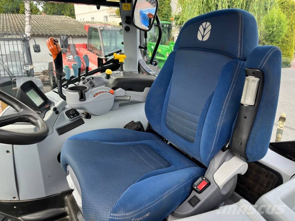 New Holland T7.230 Power Command الجرارات