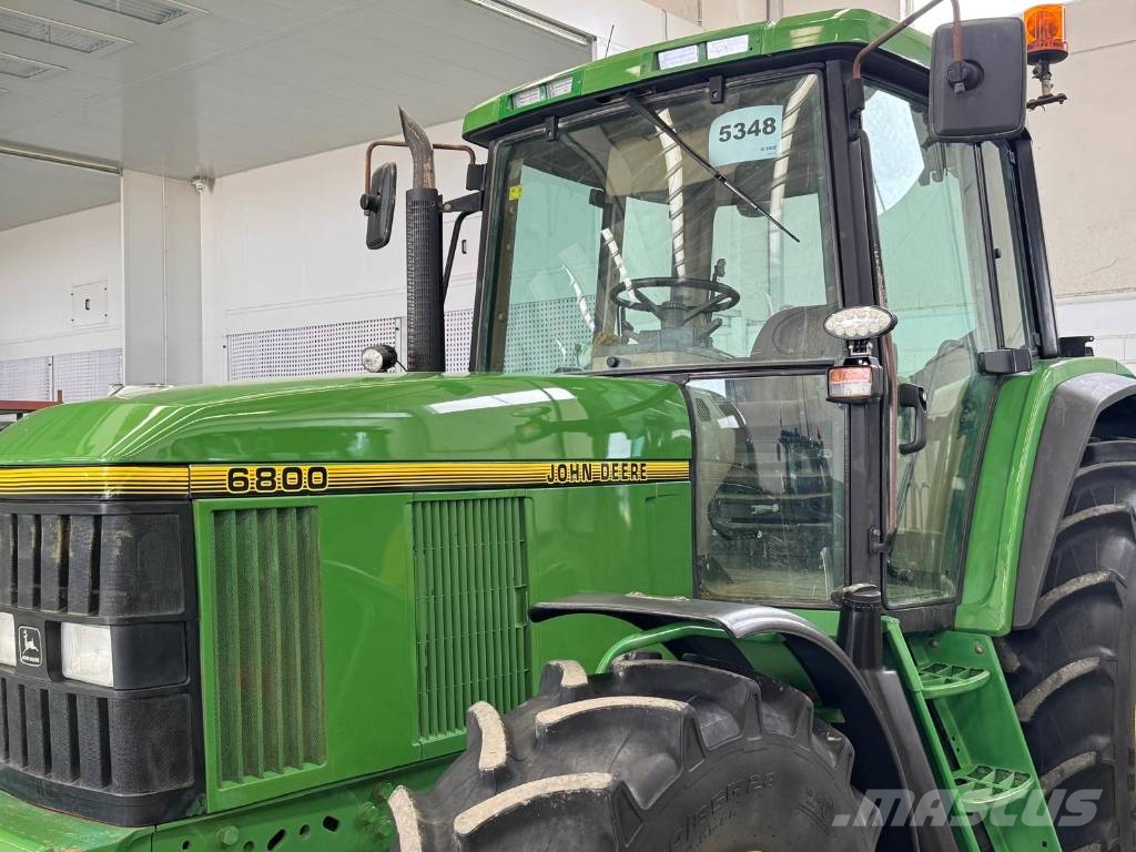 John Deere 6800 الجرارات