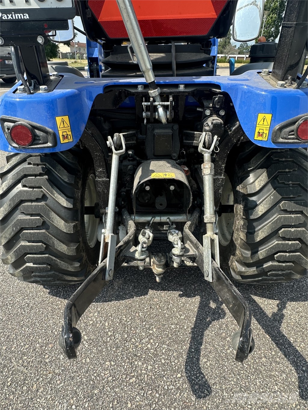 New Holland Boomer 25 C Tractores