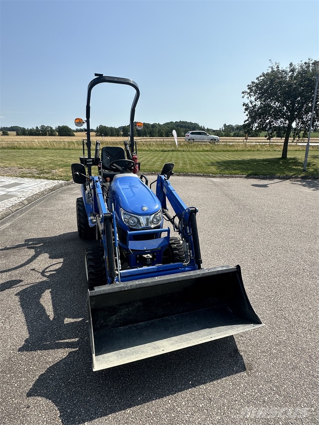 New Holland Boomer 25 C Tractores