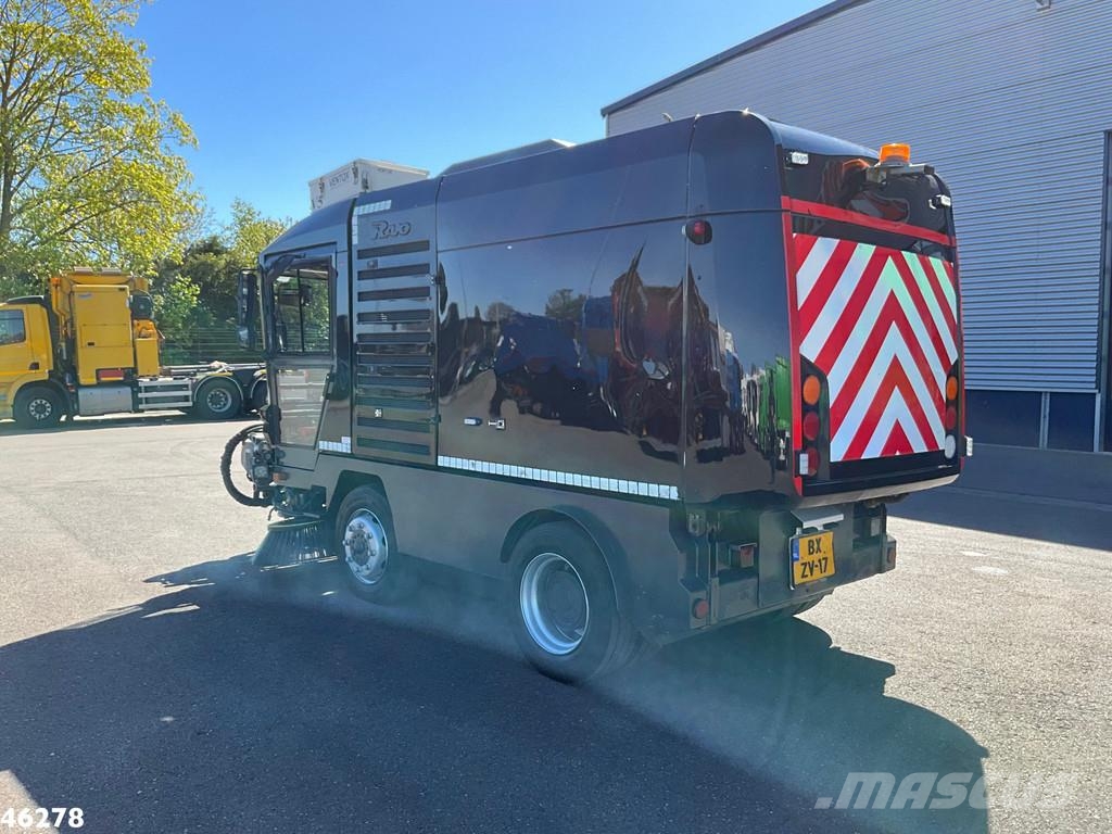 Ravo 580 with 3-rd brush Sweeper trucks