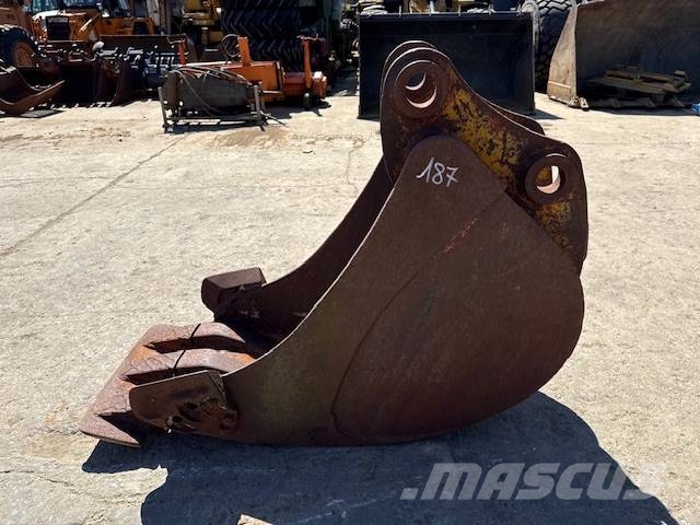 CAT 225 - 700 mm Retroexcavadoras