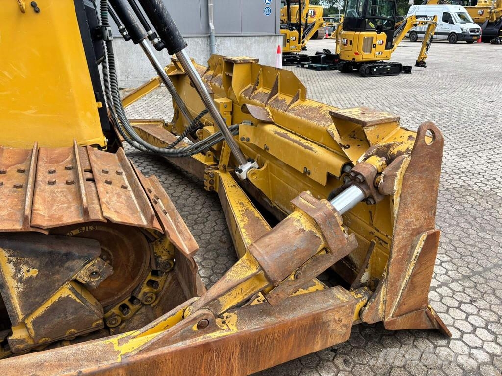 CAT D6T LGP Crawler dozers