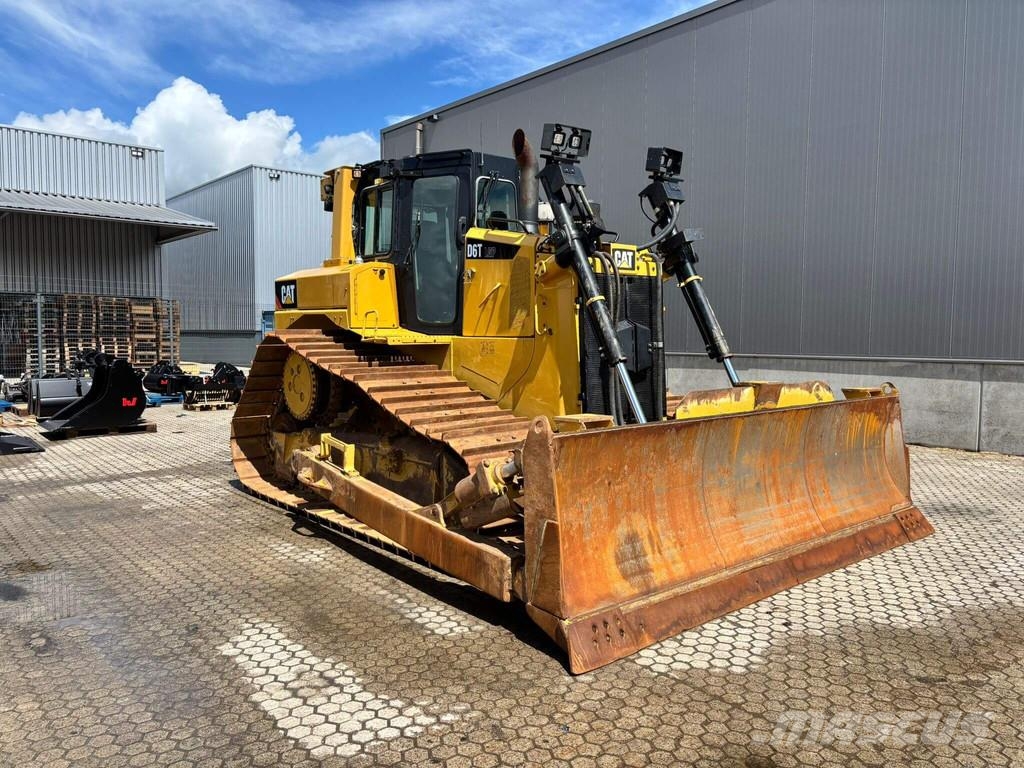 CAT D6T LGP Crawler dozers